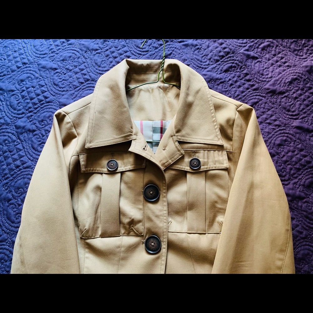 Camel Trench Coat No size, fits like a 2.